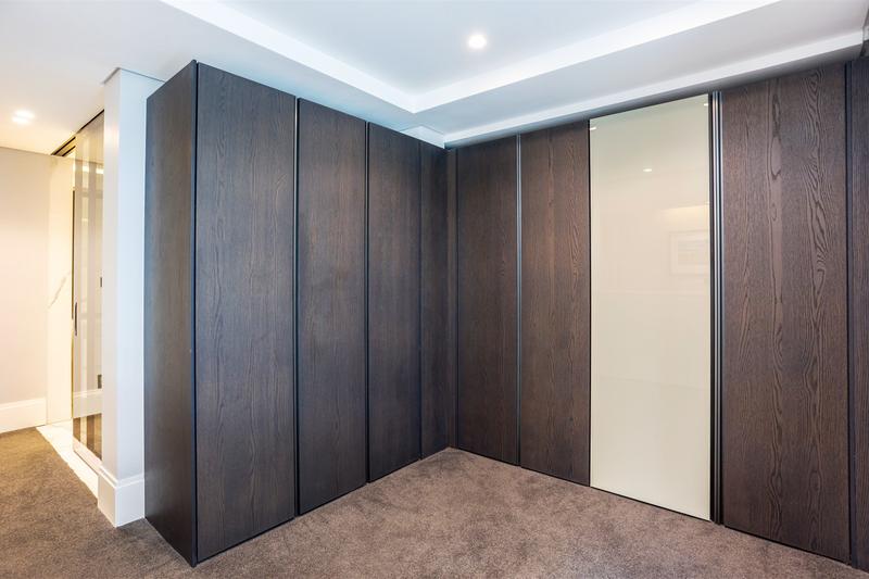 5 Bedroom Property for Sale in Bantry Bay Western Cape